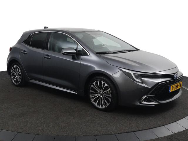 Toyota COROLLA 1.8 Hybrid First Edition | Stoelverwarming | Draadloos telefoonlader | Parkeersensoren Rondom | Led verlichting | Origineel NL |
