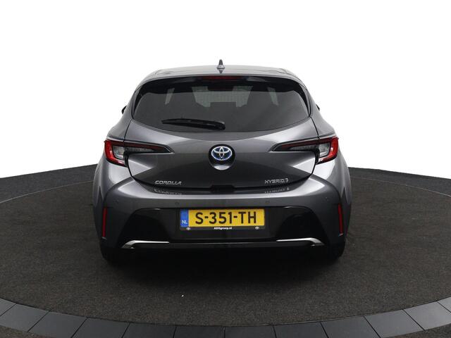 Toyota COROLLA 1.8 Hybrid First Edition | Stoelverwarming | Draadloos telefoonlader | Parkeersensoren Rondom | Led verlichting | Origineel NL |