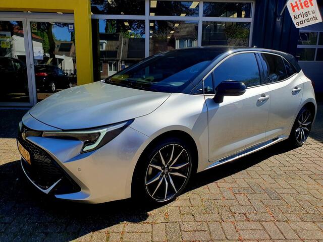 Toyota COROLLA Hybrid 200 GR Sport Pano All-in prijs!