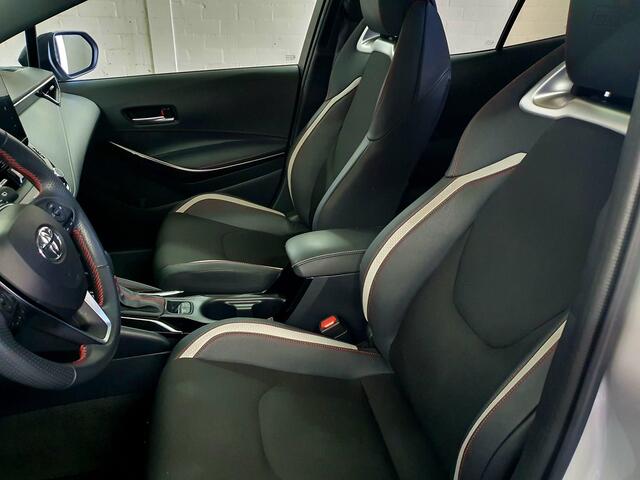 Toyota COROLLA Hybrid 200 GR Sport Pano All-in prijs!