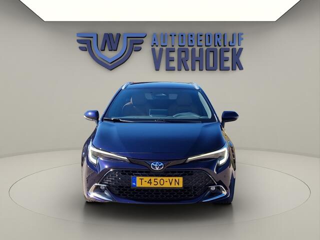 Toyota COROLLA Touring Sports Hybrid 140 First Edition Trekhaak - NL Auto - Leer