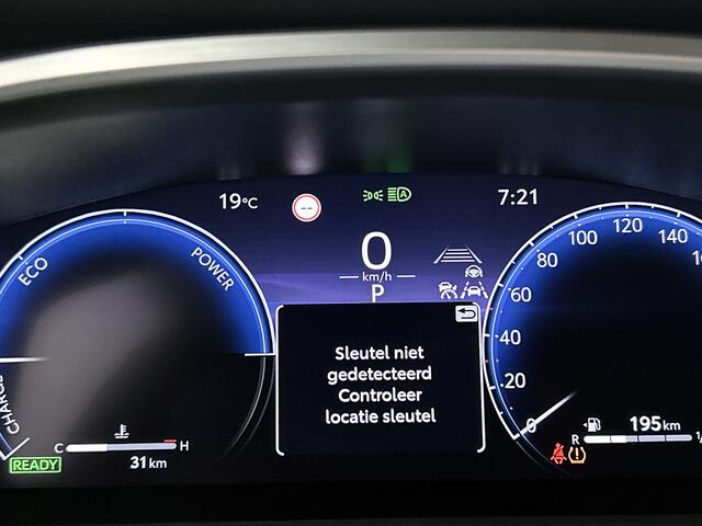 Toyota COROLLA Cross Hybrid 140 Dynamic | Elek. achterklep | Stoel -en stuurwielverwarming | LM velgen |