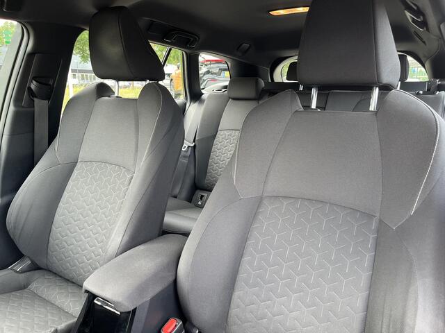 Toyota COROLLA Touring Sports 2.0 Hybrid First Edition | Navigatie | Parkeer camera | LM Velgen | Adaptive cruise control | Climate control | Trekhaak