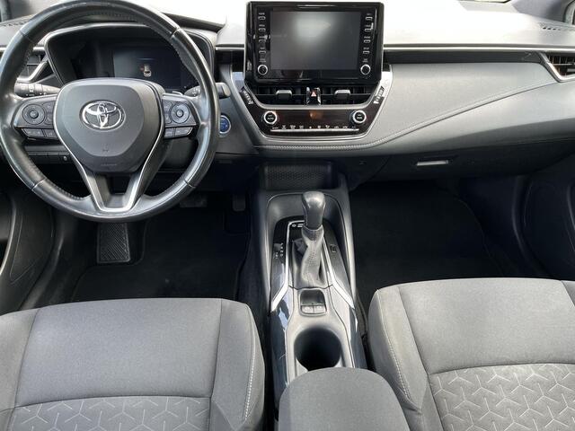 Toyota COROLLA Touring Sports 2.0 Hybrid First Edition | Navigatie | Parkeer camera | LM Velgen | Adaptive cruise control | Climate control | Trekhaak