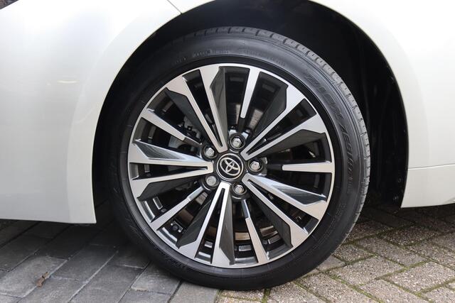 Toyota COROLLA Hybrid 140 Dynamic , Parkeersensoren , Stoelverwarming