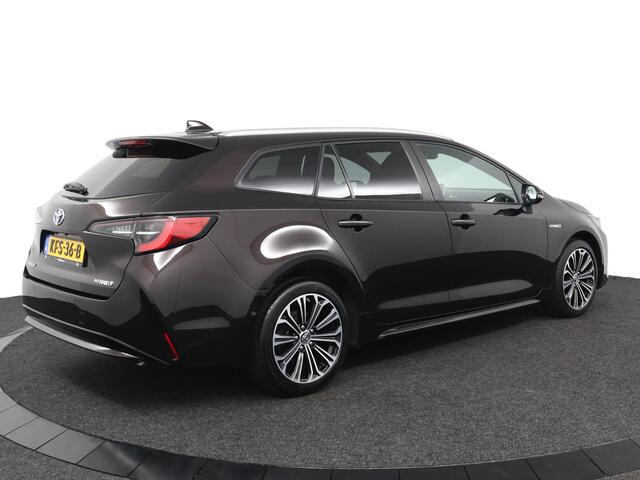 Toyota COROLLA Touring Sports 1.8 Hybrid Style Premium | parkeersensor voor en achter | navigatie | Stoel stuur en voorruitverwarming |