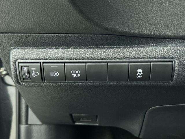 Toyota COROLLA Touring Sports 1.8 Hybrid Automaat Active Navigatie Apple Carplay/Android Auto Camera Parkeersensoren Adaptive Cruise Control Full Led Climate Control Lichtmetalen velgen