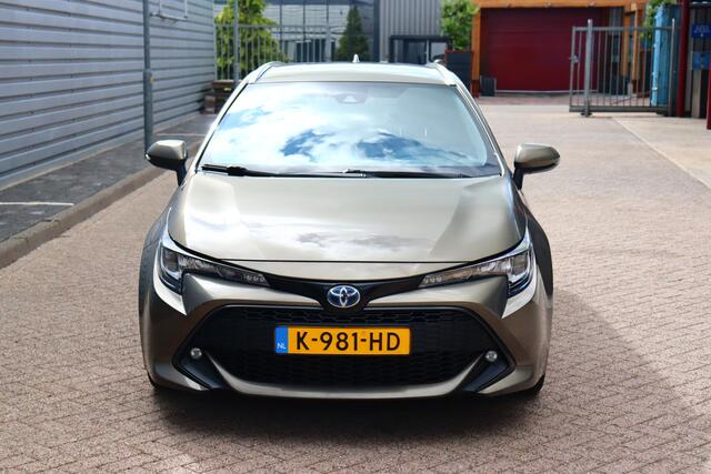 Toyota COROLLA Touring Sports 2.0 Hybrid Business Plus O.a: ACC, Clima, Carplay, Stoelverw, Camera, Etc. All-in prijs!