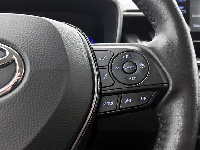 Toyota COROLLA 1.8 Hybrid Executive Sedan / Leder / Navigatie / Xenon / Pdc.V+A / Airco-ecc./ Radio multimedia / Apk 03-2027