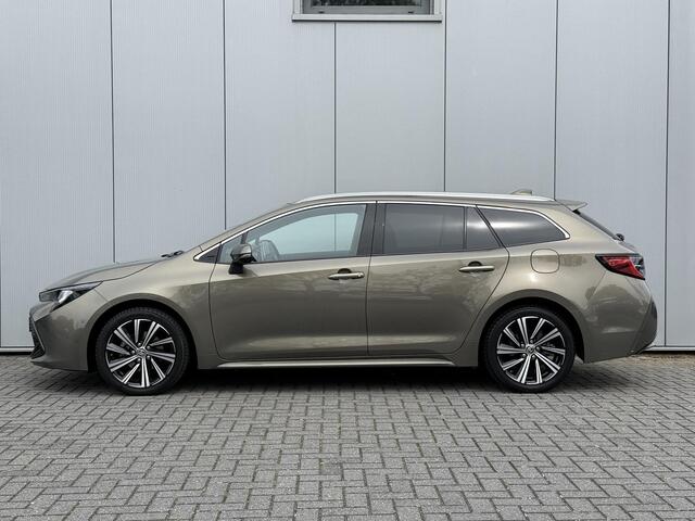 Toyota COROLLA Touring Sports 1.8 Hybrid Dynamic / Navigatie / All season banden / Stoelverwarming /