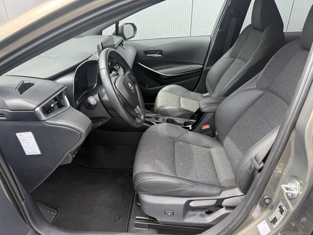 Toyota COROLLA Touring Sports 1.8 Hybrid Dynamic / Navigatie / All season banden / Stoelverwarming /