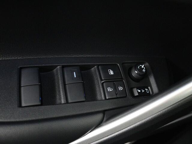 Toyota COROLLA Cross 2.0 High Power Hybrid First Edition | Navigatie | PDC | Half leder |