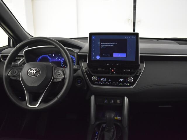 Toyota COROLLA Cross 2.0HP Hybrid First Edition | BSM | PDC V+A | 1/2 leder