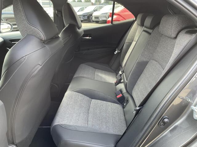 Toyota COROLLA Hybrid 140 Dynamic **PARKEERSENSOREN/ NAVIGATIE/ STOELVERWARMING**