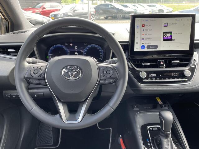 Toyota COROLLA Hybrid 140 Dynamic **PARKEERSENSOREN/ NAVIGATIE/ STOELVERWARMING**