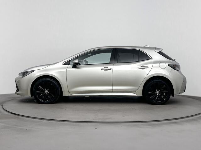 Toyota COROLLA 1.8 Hybrid Dynamic | Parkeersensoren V+A | Stuur-Stoelverwarming | Onderweg-naar-dealer