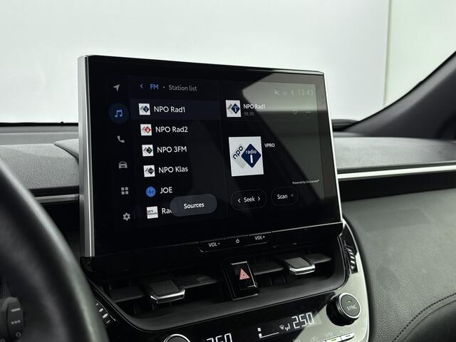 Toyota COROLLA Cross Hybrid 140 Dynamic Plus | Stuur-Stoelverwarming | Parkeersensoren | Apple Carplay / Android Auto | Onderweg-naar-dealer