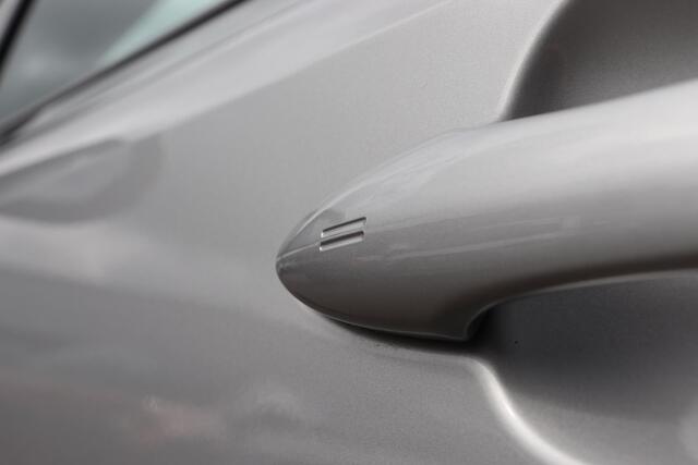 Toyota COROLLA Touring Sports 1.8 Hybrid Style, HUD, LM Velgen, Climate control, Cruise control, Lane assist!