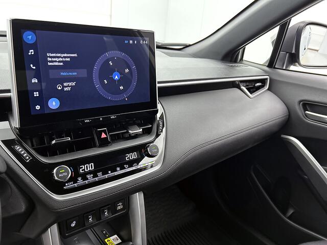 Toyota COROLLA Cross Hybrid 200 Style | BTW voertuig | Dodehoek detectie | Stoel+stuurverwarming | Parkeersensoren voor+achter | Elektrische achterklep | Draadloze telefoonlader | Trekhaak | Apple CarPlay/Android auto |