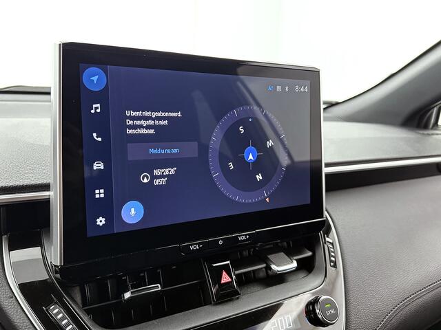 Toyota COROLLA Cross Hybrid 200 Style | BTW voertuig | Dodehoek detectie | Stoel+stuurverwarming | Parkeersensoren voor+achter | Elektrische achterklep | Draadloze telefoonlader | Trekhaak | Apple CarPlay/Android auto |