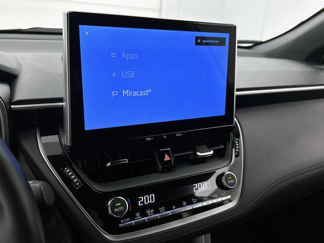 Toyota COROLLA Cross Hybrid 200 Style | BTW voertuig | Dodehoek detectie | Stoel+stuurverwarming | Parkeersensoren voor+achter | Elektrische achterklep | Draadloze telefoonlader | Trekhaak | Apple CarPlay/Android auto |
