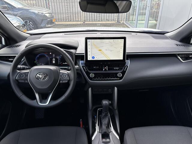 Toyota COROLLA Cross Hybrid 140 Style **DODEHOEK DETECTIE/ PARKEERSENSOREN/ ELEKTRONISCHE ACHTERKLEP**