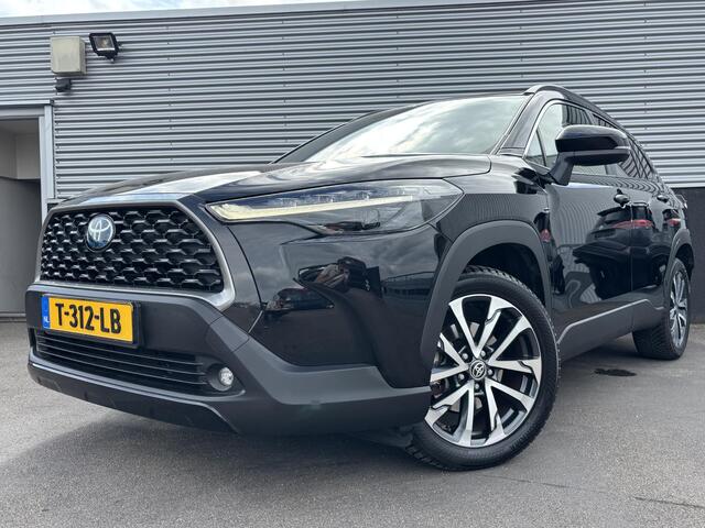 Toyota COROLLA Cross 2.0 High Power Hybrid First Edition Nieuw geleverd, 1e eign. Stoelverwarming, Dodehoekdetectie, Elek. achterklep, LMV, Navigatie, All-season banden, Parkeersensoren voor + achter