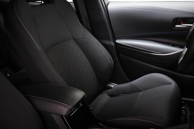 Toyota COROLLA 1.8 Hybrid Business Intro | STUURVERWARMING | DAB | APPLE | DRAADLOZE LADER | CAMERA