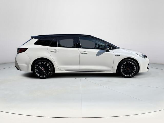 Toyota COROLLA Touring Sports 2.0 Hybrid GR-Sport | Trekhaak | Carplay | Stoelverwarming | Inparkeerhulp | Sportstoelen |