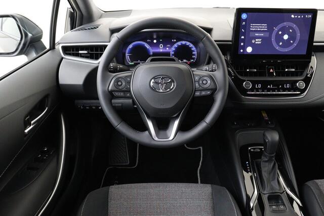 Toyota COROLLA TOURING SPORTS HYBRID 140 ACTIVE PLUS -CAMERA|ADAP.CRUISE|KEYLESS|STOEL/STUURVERW.|LENDESTEUN|PDC|17"