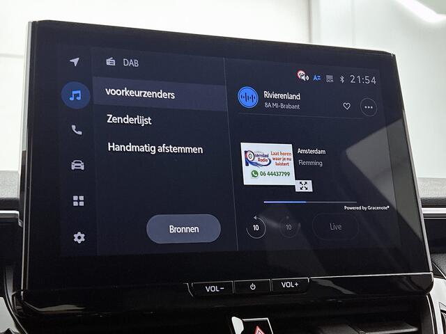 Toyota COROLLA Touring Sports Hybrid 140 Dynamic | NL-Auto | Fabr t/m 06-2035 mogelijk! | Parkeersensoren V+A | Stoelverwarming | Onderweg-naar-dealer