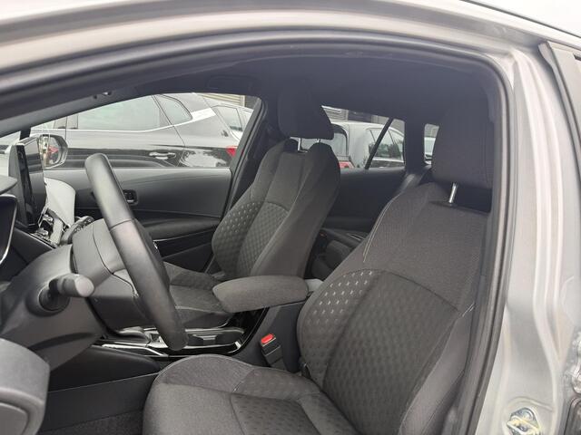 Toyota COROLLA Touring Sports 1.8 HYBRID 140PK SILVERLINE ACTIVE GARANTIE 2034 ! . NAVIGATIE . ADAPTIEVE CRUISE CONTROLE . ACHTERUITRIJ CAMERA .