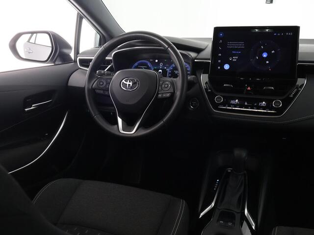 Toyota COROLLA Touring Sports 1.8 HYBRID 140PK SILVERLINE ACTIVE GARANTIE 2034 ! . NAVIGATIE . ADAPTIEVE CRUISE CONTROLE . ACHTERUITRIJ CAMERA .