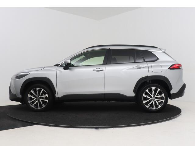 Toyota COROLLA Cross 2.0 High Power Hybrid Launch Edition | BTW voertuig | JBL | 360 Camera | Elektrisch verstelbare stoel | Lederen bekleding | Stoel+stuurverwarming | Parkeersensoren voor+achter met assistent | Elektrische achterklep |