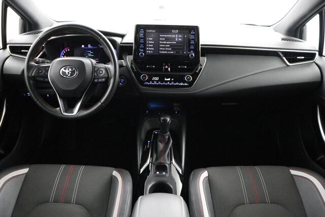 Toyota COROLLA Touring Sports 2.0 Hybrid GR-Sport | Apple Carplay/Android Auto | Trekhaak | Stoelverwarming |