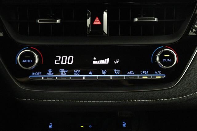 Toyota COROLLA Touring Sports 2.0 Hybrid GR-Sport | Apple Carplay/Android Auto | Trekhaak | Stoelverwarming |