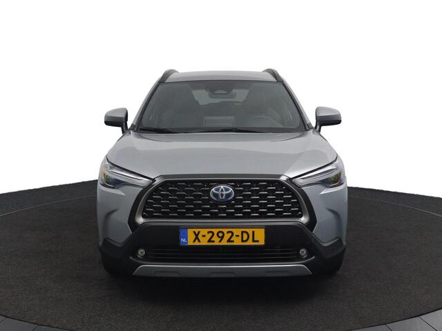 Toyota COROLLA Cross Hybrid 200 Style | Alcantara Bekleding | Led Verlichting | Navigatie | Keyless Entry |