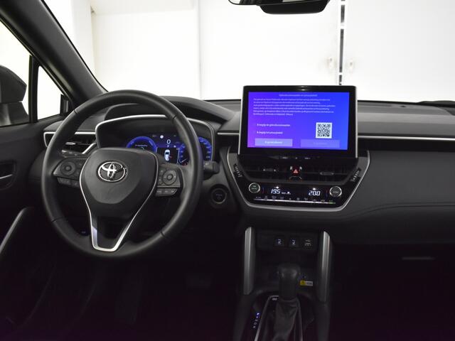 Toyota COROLLA Cross 2.0 HP Hybrid First Edition | BSM | PDC V+A | Trekhaak