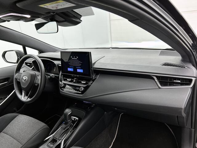 Toyota COROLLA Touring Sports Hybrid 140 Dynamic | BTW Voertuig | Stoelverwarming | Parkeersensoren voor+achter | Draadloze telefoonlader | Apple CarPlay/ Android Auto |