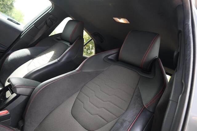 Toyota COROLLA 1.8 Hybrid Executive |Head-Up |Stoelverw. |Trekhaak |Keyless |Camera |Dodehoek