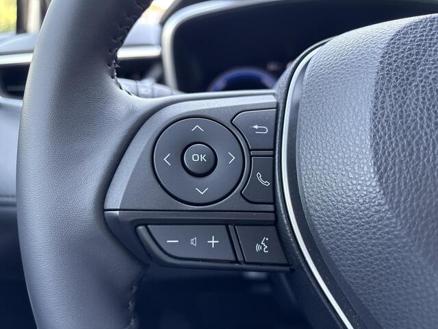 Toyota COROLLA Cross 2.0 High Power Hybrid First Edition **DODEHOEK DETECTIE/ STOELVERWARMING/ PARKEERSENSOREN**