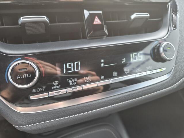 Toyota COROLLA Touring Sports 2.0 Hybrid Bns Plus