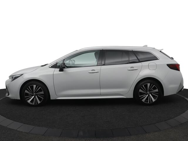 Toyota COROLLA Touring Sports 1.8 Hybrid First Edition | leder stof bekleding | Stoelverwarming | Keyless | Navigatie |