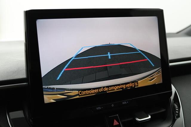 Toyota COROLLA Touring Sports 1.8 Hybrid First Edition | leder stof bekleding | Stoelverwarming | Keyless | Navigatie |
