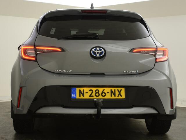 Toyota COROLLA 1.8 Hybrid Comfort | PDC | Trekhaak | Stoel + stuurverwarming