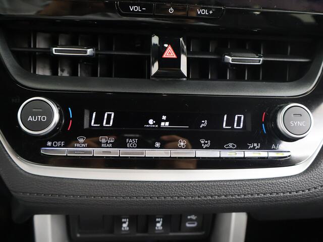 Toyota COROLLA Cross Hybrid 200 Style | Dealer onderhouden | Dodehoek detectie | Stoelverwarming | Elektrische achterklep | Parkeersensoren voor+achter | Draadloze telefoonlader | Navigatie | Apple CarPlay/Android Auto | Cruise C
