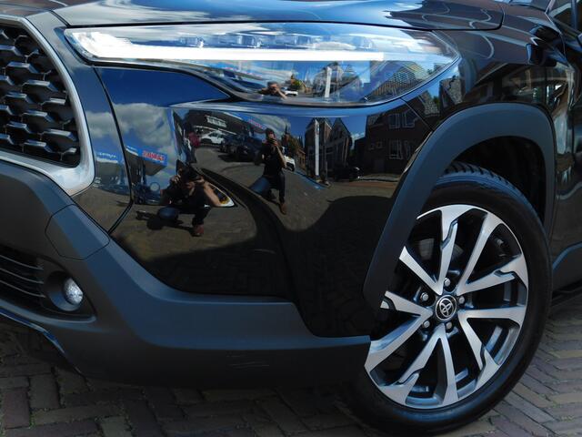 Toyota COROLLA Cross 2.0 High Power Hybrid First Edition | Trekhaak | Treeplanken