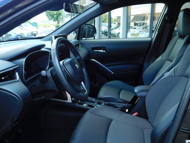 Toyota COROLLA Cross 2.0 High Power Hybrid First Edition | Trekhaak | Treeplanken