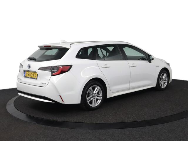 Toyota COROLLA Touring Sports 1.8 Hybrid Active | Apple carplay & Android auto | Parkeer camera | Cruise control |