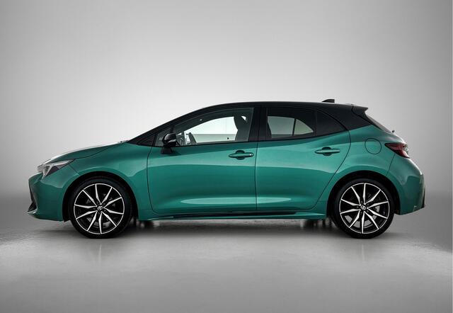 Toyota COROLLA Hybrid 140 GR Sport | Trekhaak afneembaar | Stoelverwarming | Parkeersensoren voor+achter | Draadloze telefoonlader | Navigatie | Apple CarPlay/Android Auto | Cruise Control Adaptive |